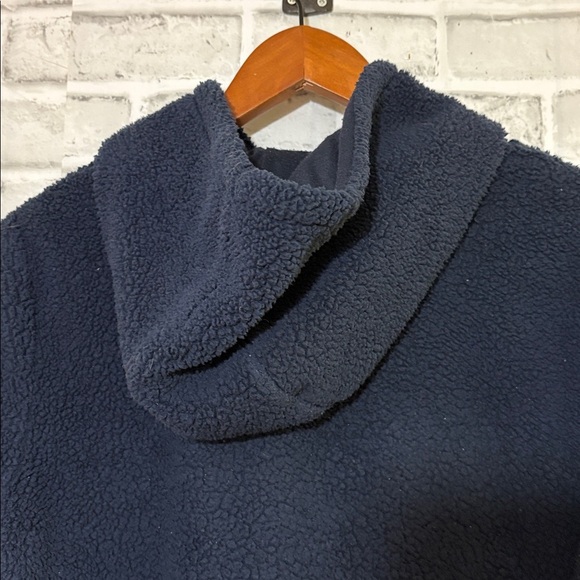 Fila Dark Blue Fleece Hoodie with Red and White Accents, boys size XL 14-16 - Picture 8 of 8